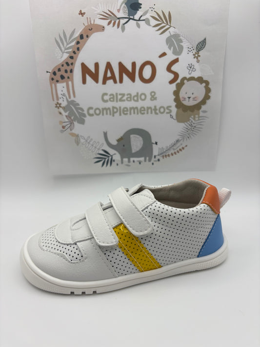 Zapatilla Perforada.