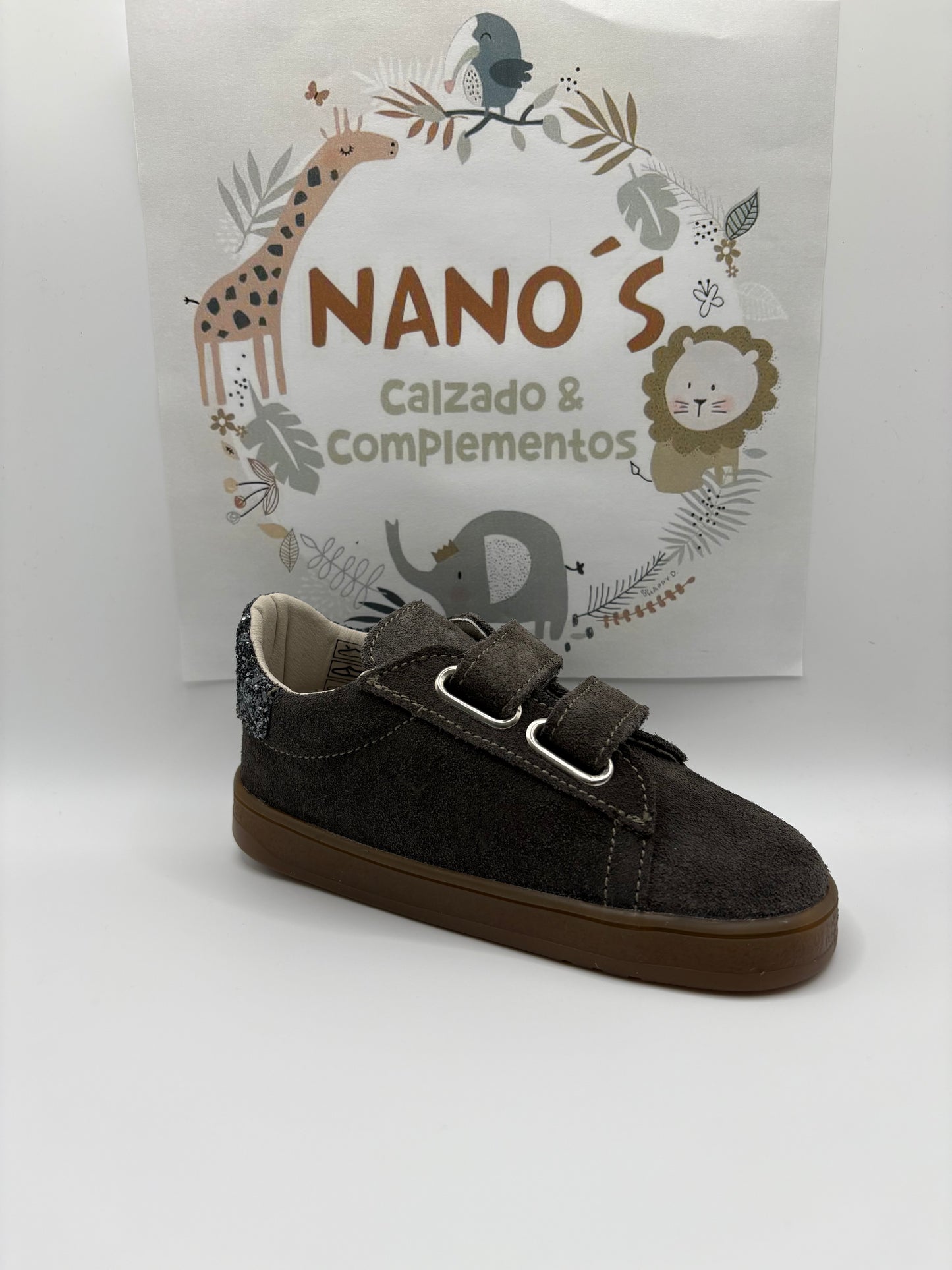 Deportiva serraje grey.