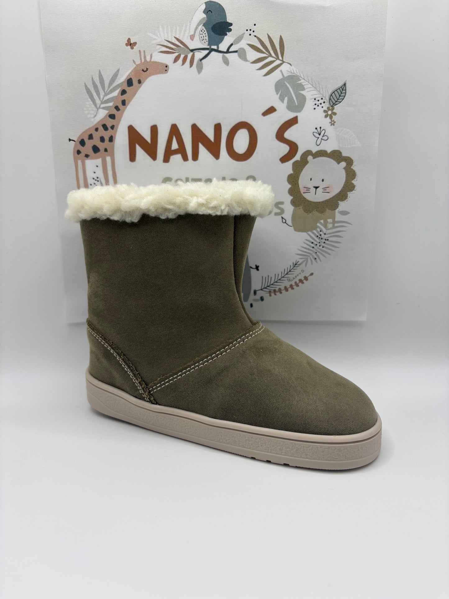 Bota nobuteck olive.
