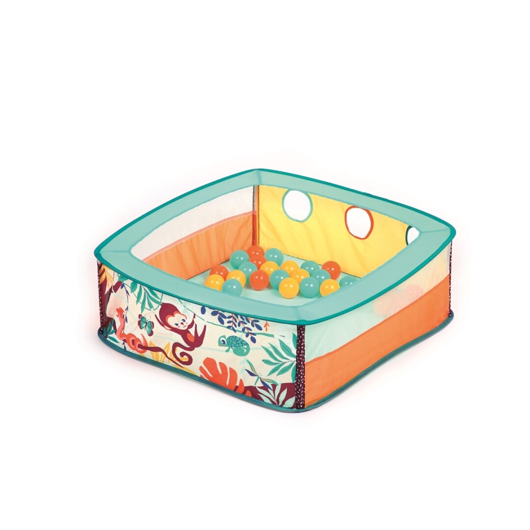 Area de juegos con pelotas jungla.