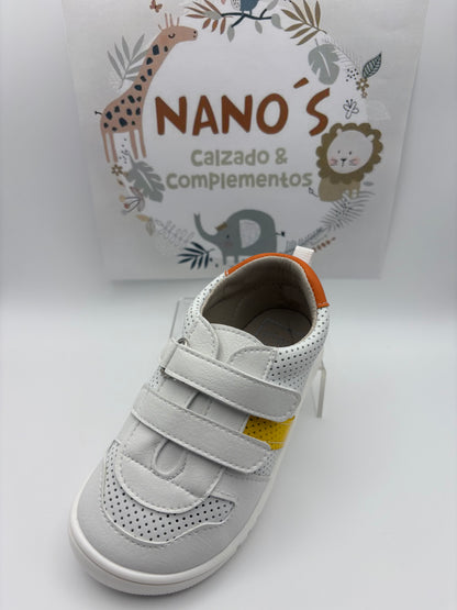 Zapatilla Perforada.