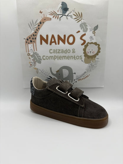 Deportiva serraje grey.