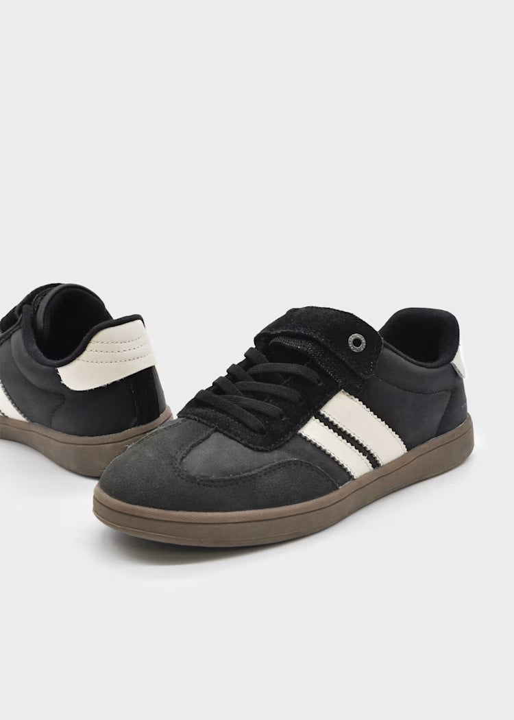 Deportiva casual.